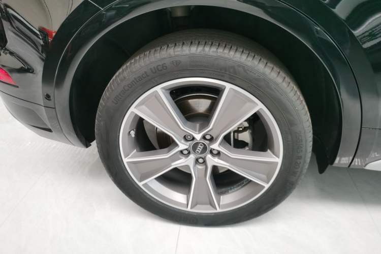 Used Audi Q5L 2022 Updated 45T Luxury Dynamic Version
