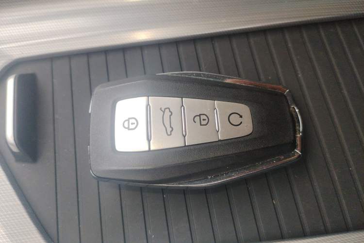 Used Geely Auto Preface 2023 2.0TD Prestige Version Vehicle Key