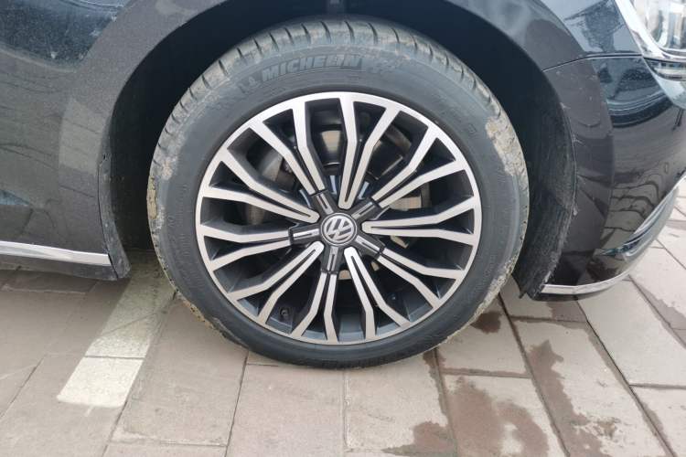 Used Volkswagen Phideon 2019 380TSI Two-Wheel Drive Business Edition China VI Standard
