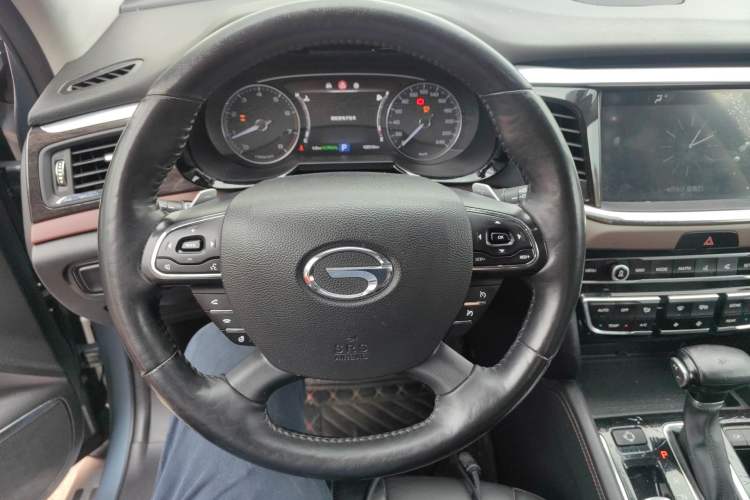 Used GAC Trumpchi GS8 2017 320T Four-Wheel Drive Luxury Smart Connectivity Version (7 Seats) Steering Wheel
