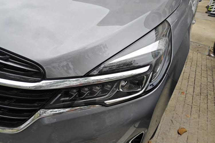 Used Buick GL8 2021 Land Cruiser Executive Class 652T Smart Luxury Model Left Front Headlight