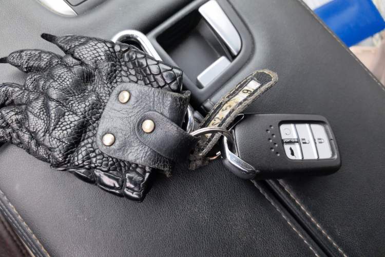 Used Honda Avancier 2017 240TURBO Two-Wheel Drive Premium Edition Vehicle Key