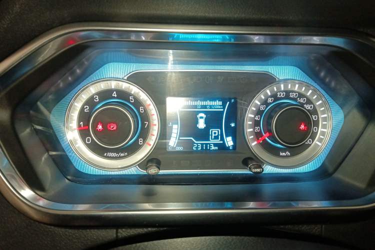 Used FAW Yingzhi G3 2016 G3S 1.5L CVT Luxury Navigation Edition
