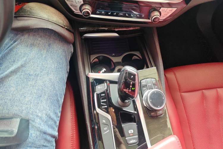 Used BMW 5 Series 2018 Restyled 530Li Luxury Edition M Sport Package
