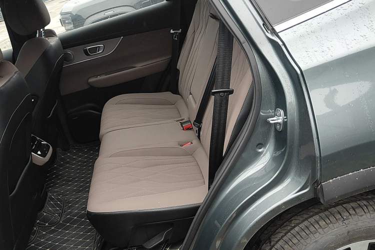 Used Chery Tiggo 8 PLUS 2025 290TGDI DCT Prestige 5-Seater
