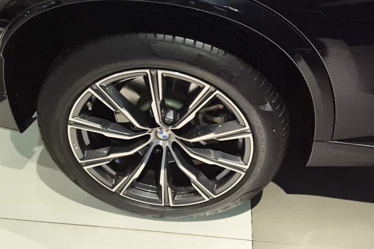 Used BMW X5 2022 Restyled xDrive 30Li Luxury Version M Sport Package