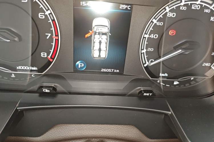 Used Geely Auto Jiajie 2021 1.8TD DCT Comfort Model Odometer Close Up