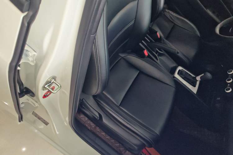 Used Honda Fit 2021 1.5L CVT Trendy Edition Right Front Seat