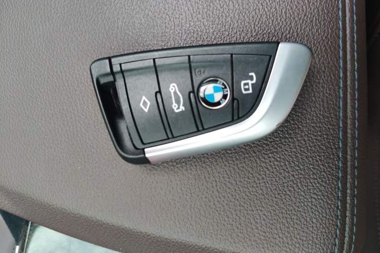 Used BMW 3 Series 2022 Updated 325Li M Sport Package Vehicle Key