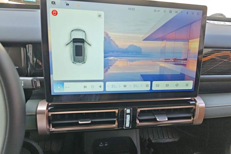 Used iCAR 03 2024 401km Two-Wheel Drive Standard Advanced Version Audio And AC Panel