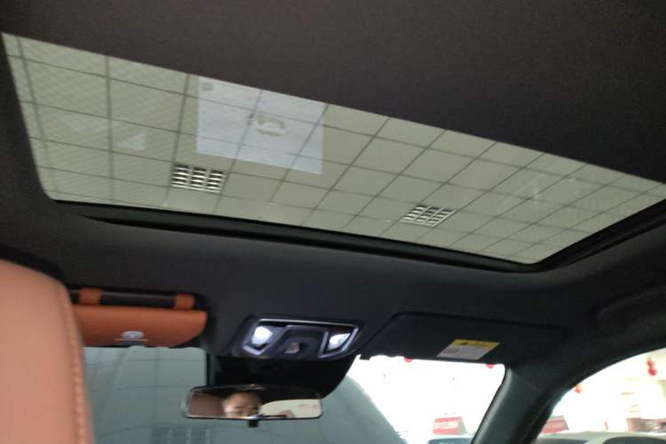 Used CHANGAN UNI-Z New Energy 2024 Blue Whale Smart Electric iDD 125km Beyond Edition Headliner