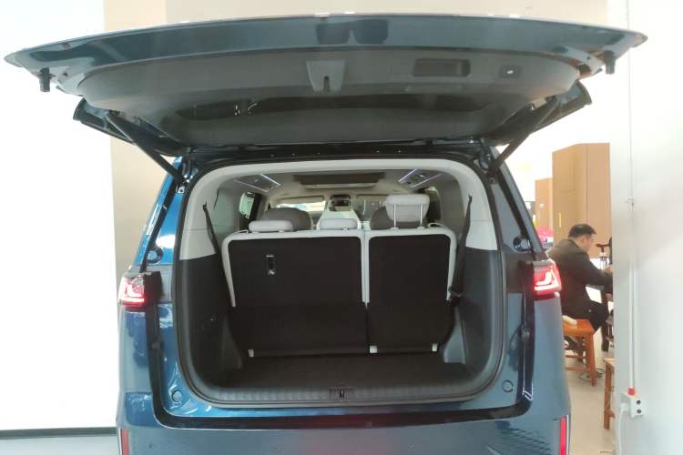 Used VOYAH Dream 2025 PHEV Four-Wheel-Drive Flagship Kunpeng Edition