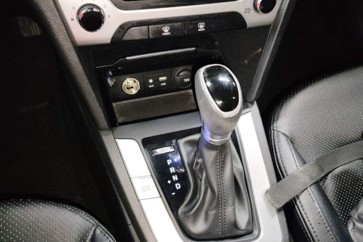 Used Hyundai Elantra (6th Generation / Lingdong) 2016 1.6L Automatic ZhiXuan – Elite Version