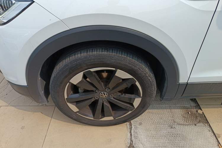 Used Volkswagen Tacqua 2023 200TSI DSG Joy-Connect Edition Exterior 4