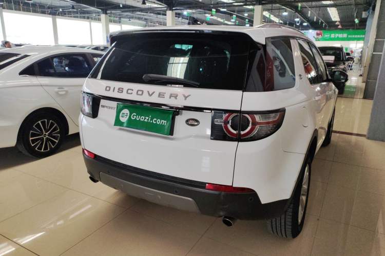 Used Land Rover Discovery Sport 2018 240 PS SE Version Rear Right 45 Deg
