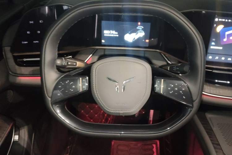 Used Hongqi Tiangong 08 2025 680 Ultra Four-Wheel-Drive Version Steering Wheel