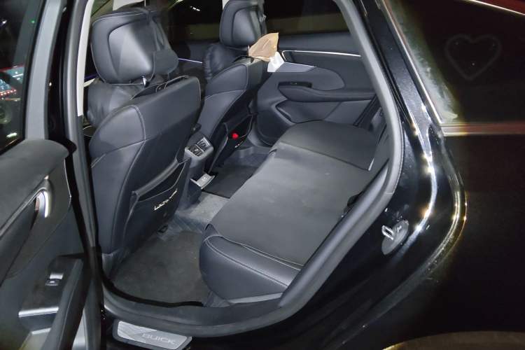 Used Buick LaCrosse 2025 28T Platinum Edition
