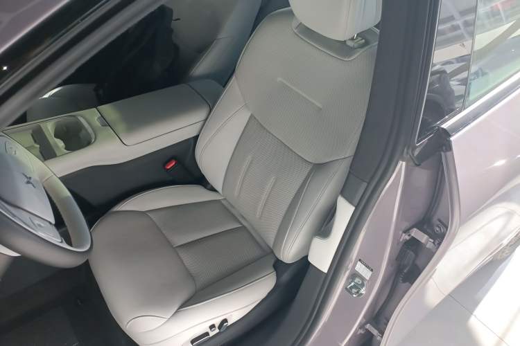 Used XPeng G6 2025 625 Long-Range Max Flagship Edition
