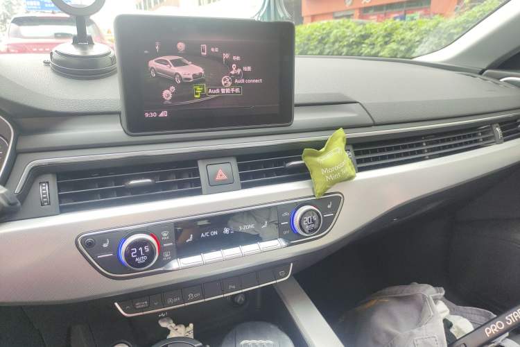 Used Audi A5 2019 Sportback 40 TFSI Fashion Model Audio And AC Panel