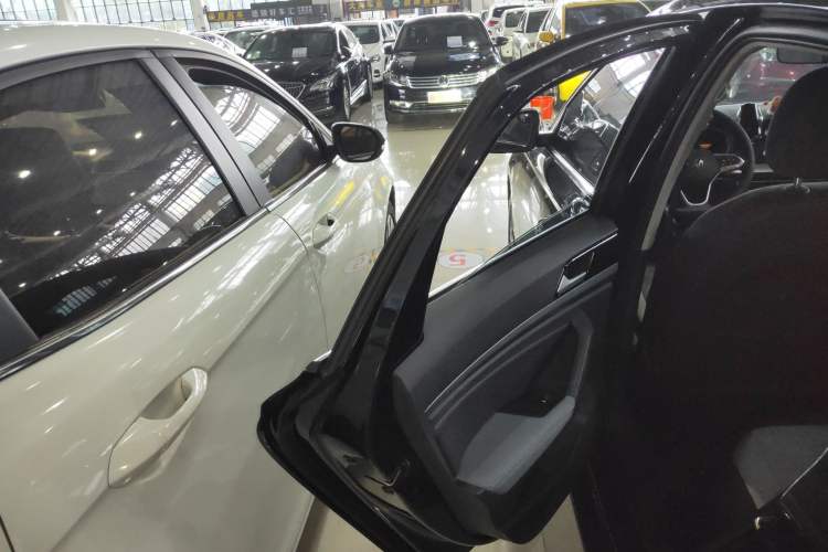 Used Volkswagen Lavida 2024 1.5L Automatic Full-Comfort Version