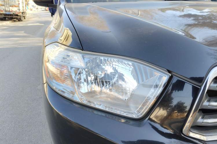 Used Toyota Highlander 2009 2.7L Two-Wheel Drive 7-Seater Luxury Navigation Edition Right Front Headlight