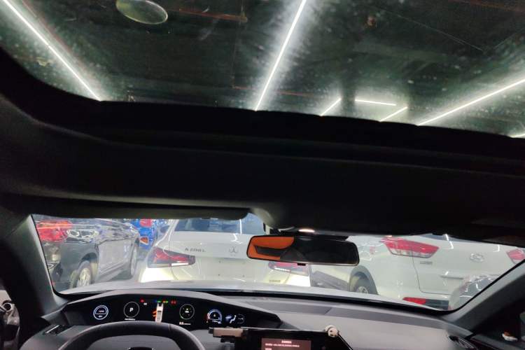 Used CHANGAN UNI-V 2022 1.5T Prestige Version
