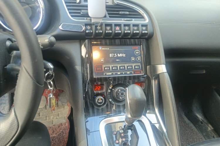 Used Peugeot 3008 2015 1.6THP Automatic Prestige Edition
