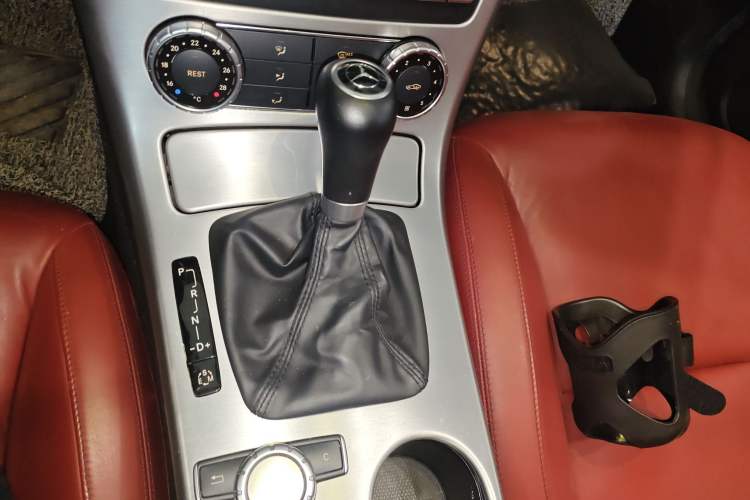 Used Mercedes-Benz SLK-Class 2011 SLK 200 Fashion Model
