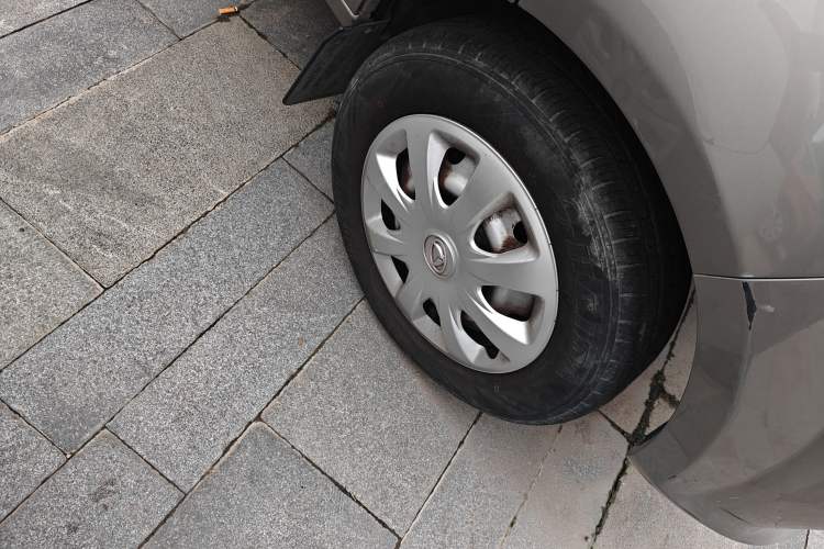 Used Jinbei Hiace X30 2023 1.5L Wealthy Van 2/5-Seater Non-Air-Conditioned Version SWC15M