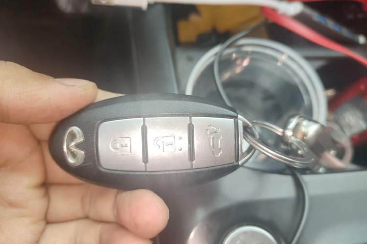 Used Infiniti QX50 2018 2.0T Two-Wheel-Drive Elite Edition
