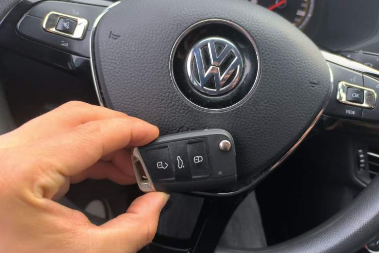 Used Volkswagen Tharu 2019 280TSI Two-Wheel-Drive Trend Edition China V Standard Vehicle Key