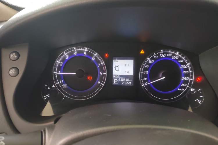 Used Infiniti QX50 2015 2.5L Comfort Edition Instrument Cluster