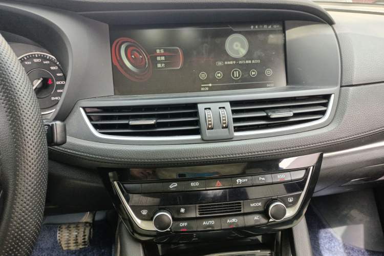 Used BORGWARD BX7 2016 28T Four-wheel Drive Luxury Edition 5 Seats
