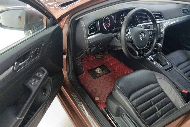 Used Volkswagen Lamando 2018 280TSI DSG Comfort Edition
