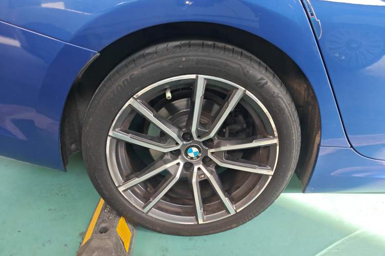 Used BMW 3 Series 2021 Restyled 325Li M Sport Package