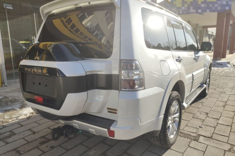 Used Mitsubishi Pajero 2018 V97 3.8L 5-Door GLS Sunroof Dual Differential – Middle East