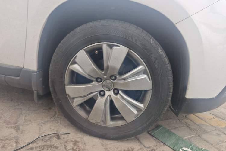 Used Peugeot 2008 2016 230THP Automatic Fashion Edition Right Front Wheel Hub