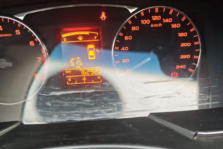 Used Geely Auto Vision 2016 1.5L Manual Happiness Edition Odometer Close Up