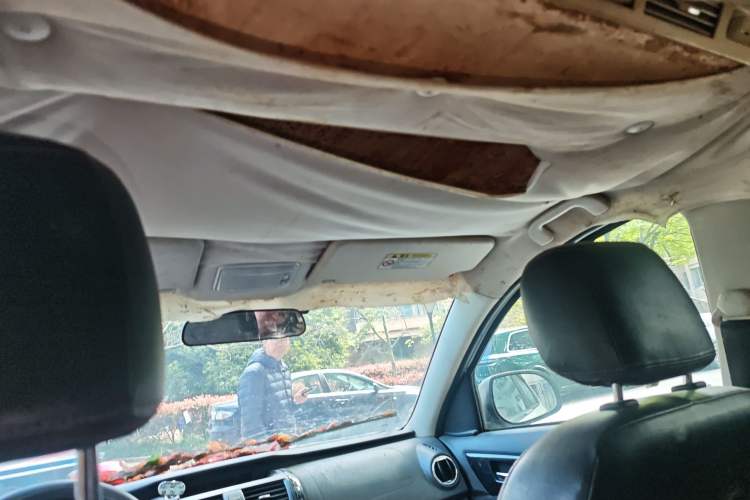 Used HYOSOW S3 2014 1.5L Comfort Version China IV Emission Standard Headliner