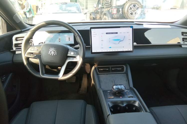 Used BYD Qin L 2025 DM-i Smart Drive 120KM Superior Model