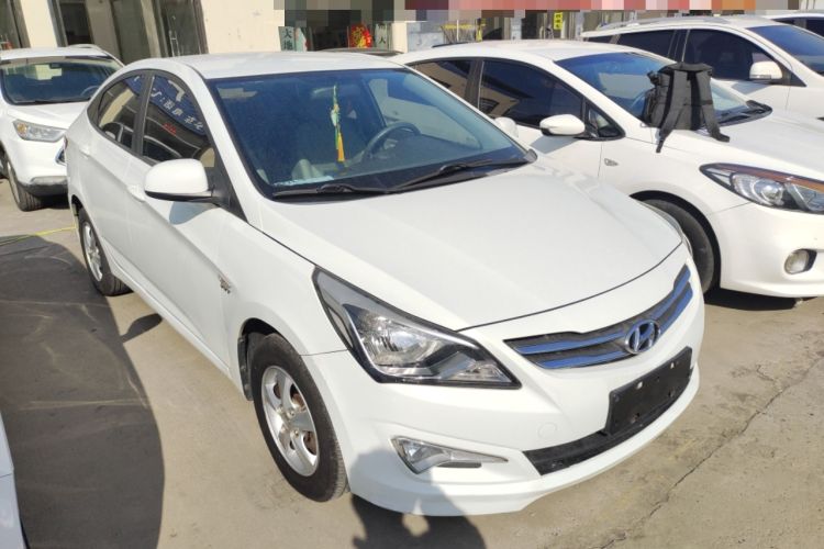 Used Hyundai Verna (older generation) 2016 1.4L Automatic Smart GLS Front Right 45 Deg