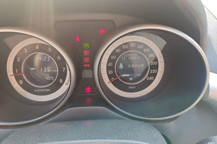 Used Bestune X80 2013 2.0L automatic comfort version
