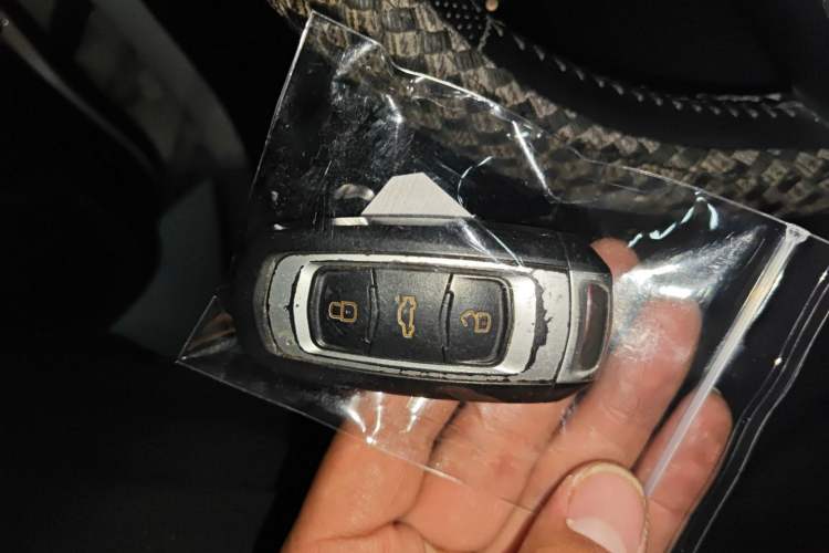 Used Geely Auto Vision X6 2016 1.8L Manual Luxury Model