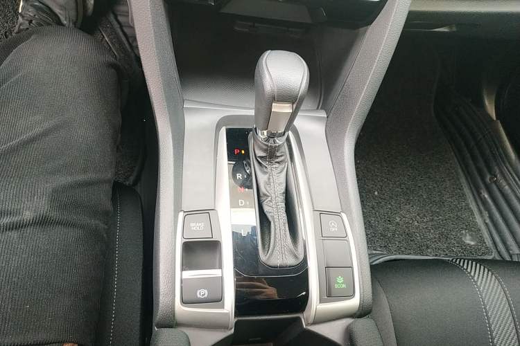 Used Honda Civic 2016 220TURBO CVT Luxury Edition Gear Lever