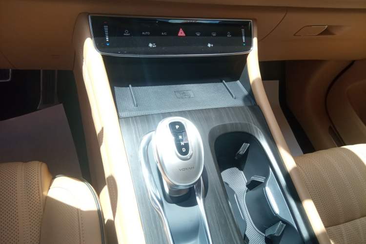 Used VOYAH Dream 2022 Low-Carbon Edition Dream+ Smart Enjoyment Package
