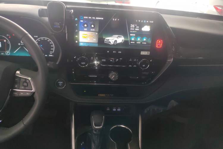 Used Toyota Crown Kluger 2024 2.5L HEV Four-Wheel Drive Premium Edition Audio And AC Panel