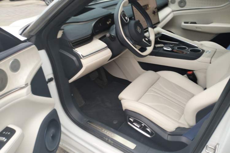 Used Zeekr 001 2026 95° All-Wheel-Drive Max Edition
