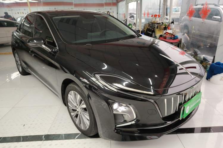 Used Hongqi E-QM5 2022 431 km Charge & Enjoy Edition
