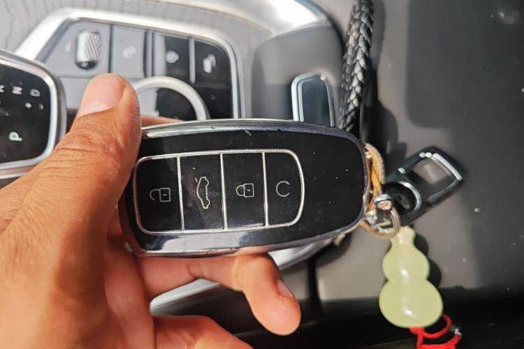 Used Chery Tiggo 8 PRO 2024 Champion Edition 290T Two-Wheel Drive Shining Version 5 Seats
