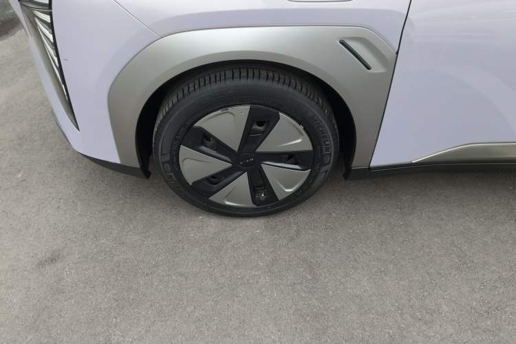 Used AION Y 2023 Younger